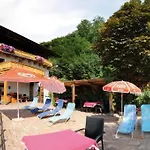 Hotel-garni Seestrand לינה וארוחת בוקר 4*
