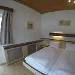 Hotel-garni Seestrand לינה וארוחת בוקר