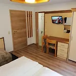 Hotel-garni Seestrand לינה וארוחת בוקר