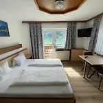 Hotel-garni Seestrand לינה וארוחת בוקר