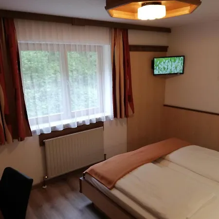Hotel-garni Seestrand Bed & Breakfast 4*