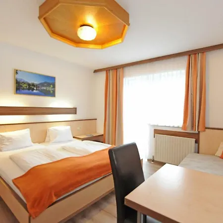 Bed & Breakfast Hotel-garni Seestrand 4*