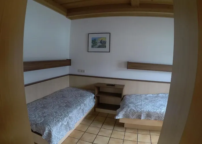 Hotel-garni Seestrand ツェル アム ゼー