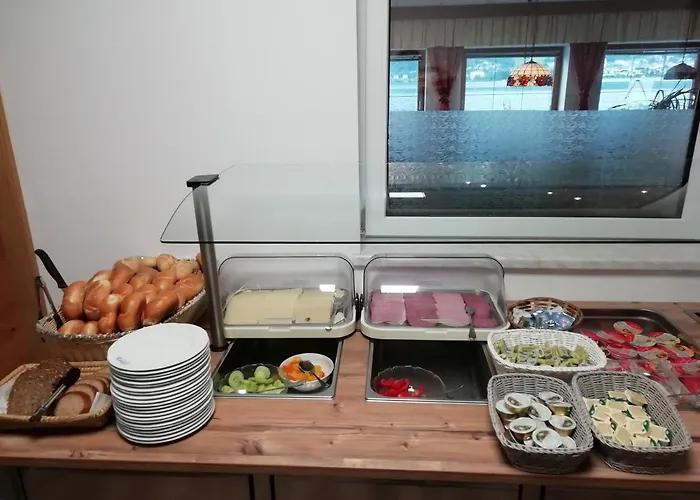 Hotel-garni Seestrand ツェル アム ゼー