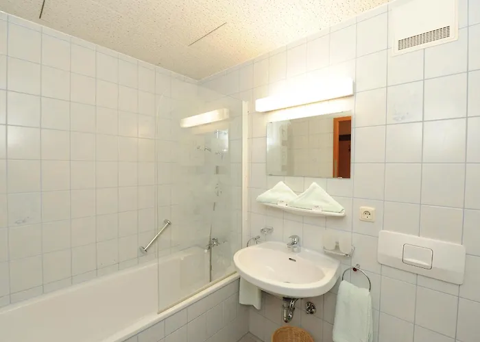 Hotel-garni Seestrand ツェル アム ゼー