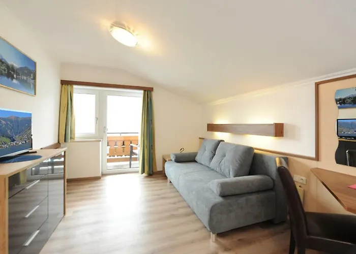 Bed & Breakfast Hotel-garni Seestrand 4*