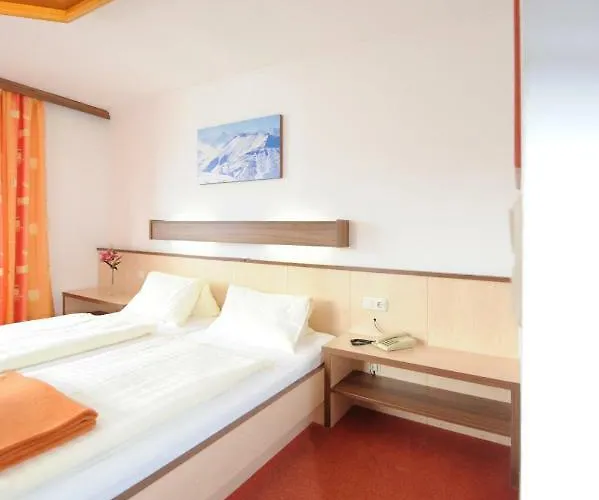 Hotel-garni Seestrand ツェル アム ゼー